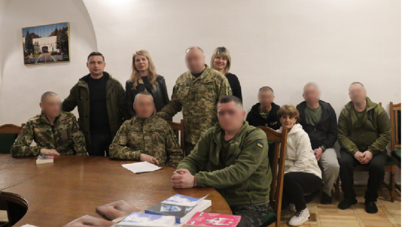 WE HANDED OVER GOODIES AND ART BOOKS TO THE KYIV MILITARY HOSPITAL